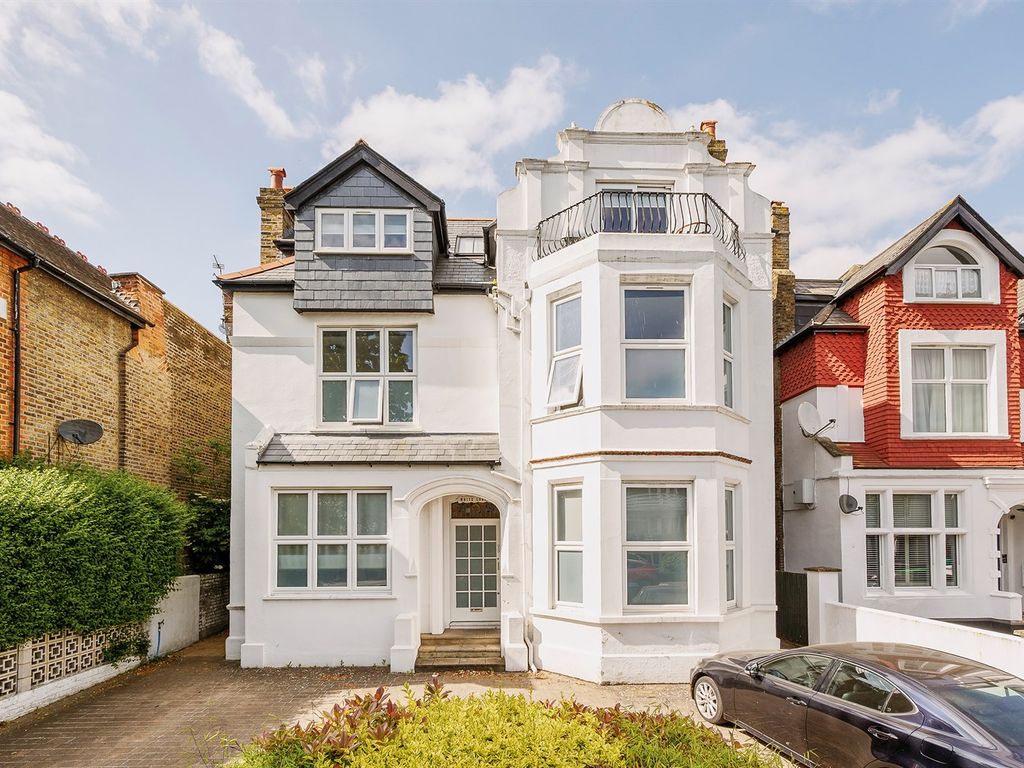 1 bed flat to rent in Madeley Road, London W5, £2,000 pcm Zoopla