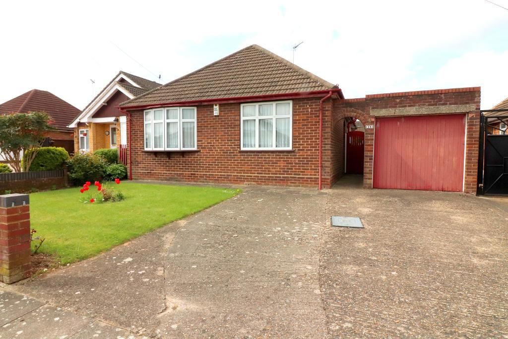 3 bed bungalow for sale in Homedale Drive, Luton, Bedfordshire LU4, £