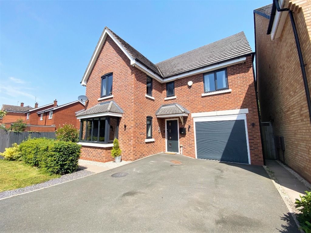 5 bed detached house for sale in The Hollies, Cheslyn Hay, Cannock WS6