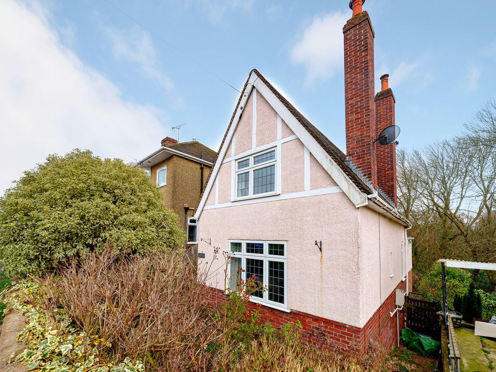 2 bed detached house for sale in Archery Grove, Southampton SO19, £