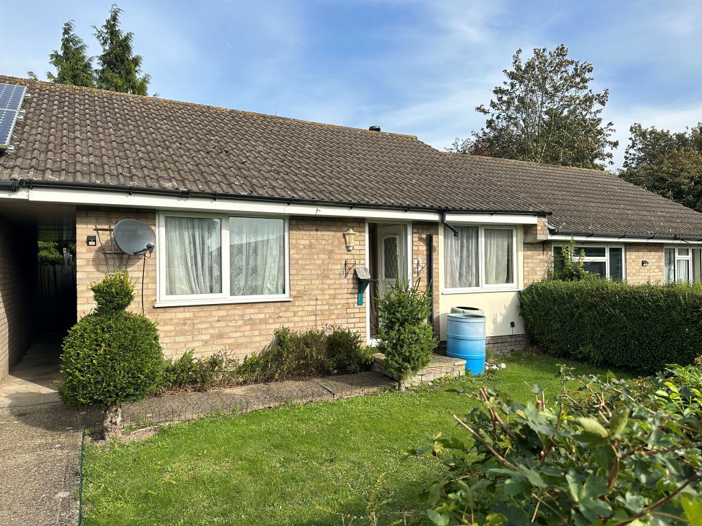 2 bed terraced bungalow for sale in Ridgeway Close, Whaddon, Royston