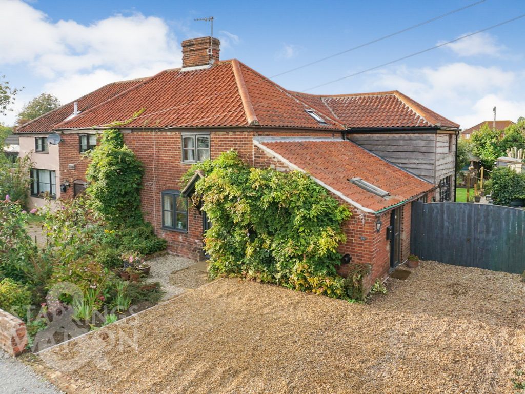 3 bed cottage for sale in The Hills, Reedham, Norwich NR13, £400,000