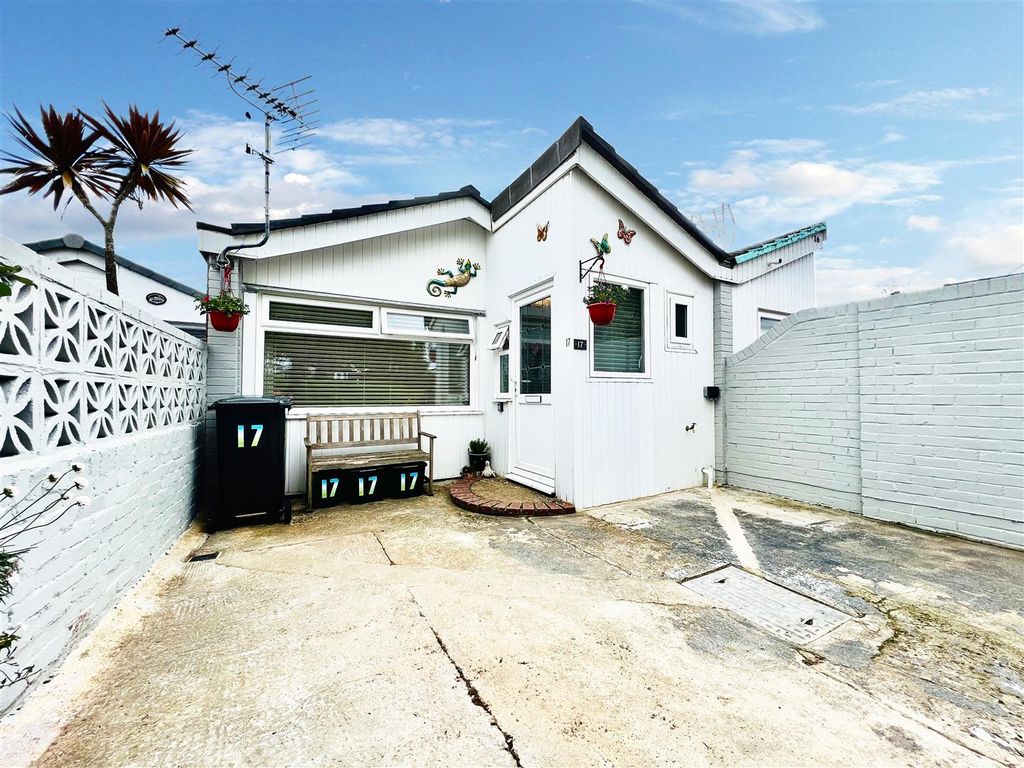 2 bed bungalow for sale in Cumber Close, Furzeham, Brixham TQ5 Zoopla