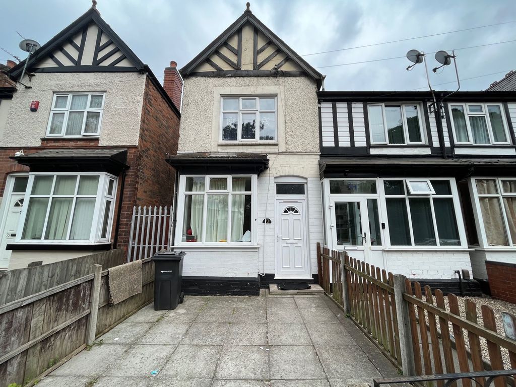 3 bed end terrace house for sale in St. Margarets Road, Birmingham B8