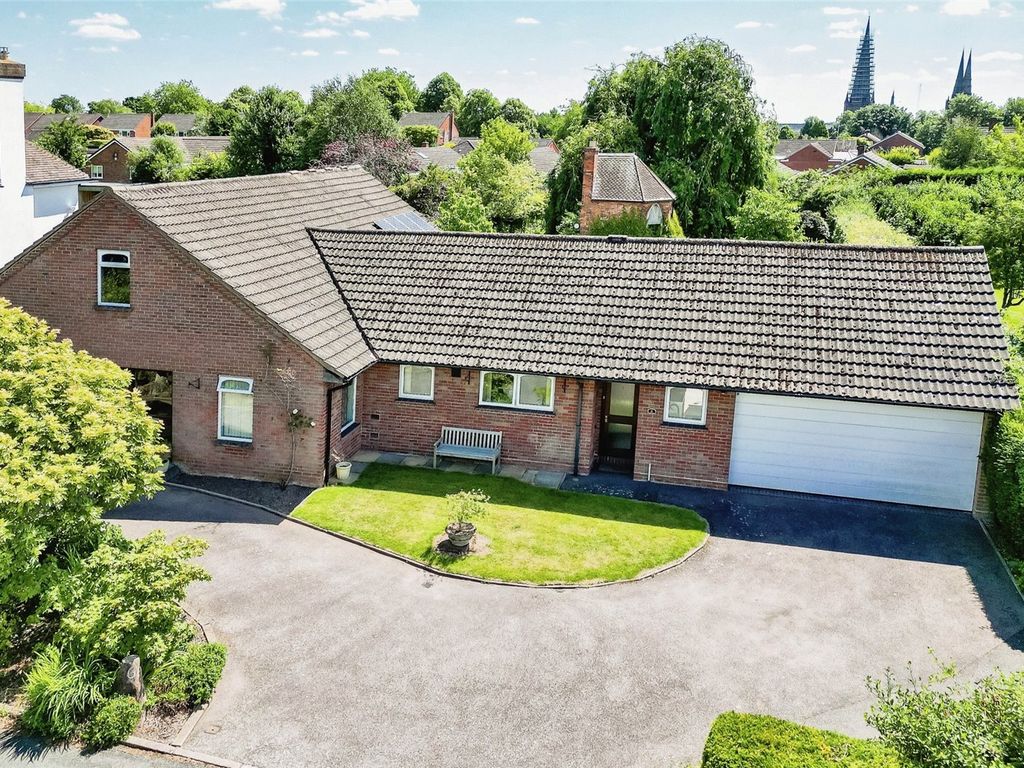 3 bed bungalow for sale in Nether Beacon, Lichfield, Staffordshire WS13