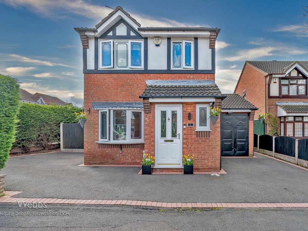 3 bed detached house for sale in Lindrick Close, Walsall WS3, £300,000