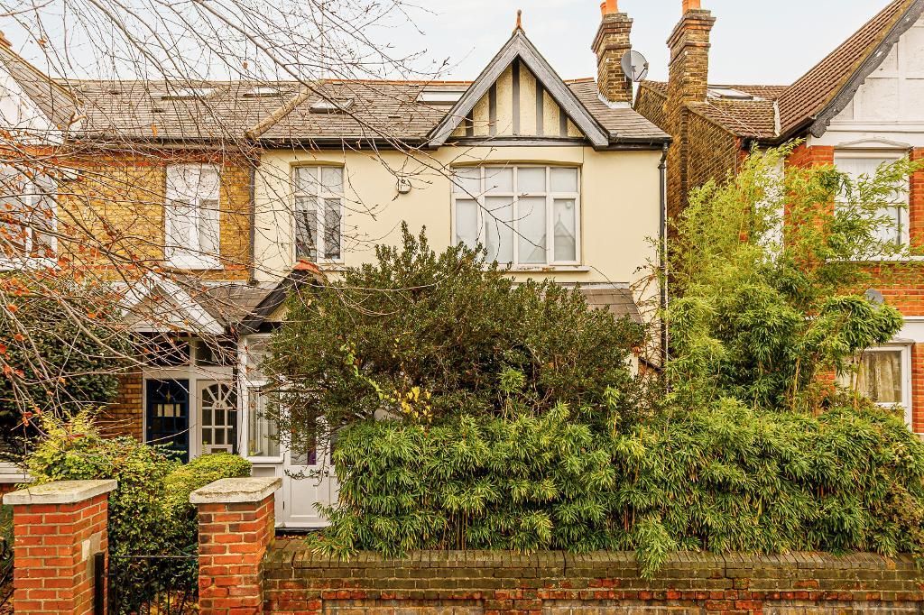 6 bed semidetached house for sale in Craven Avenue, Ealing, London W5