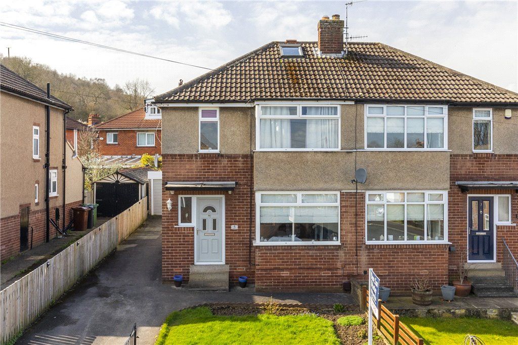 4 bed semidetached house for sale in Milner Bank, Otley, West