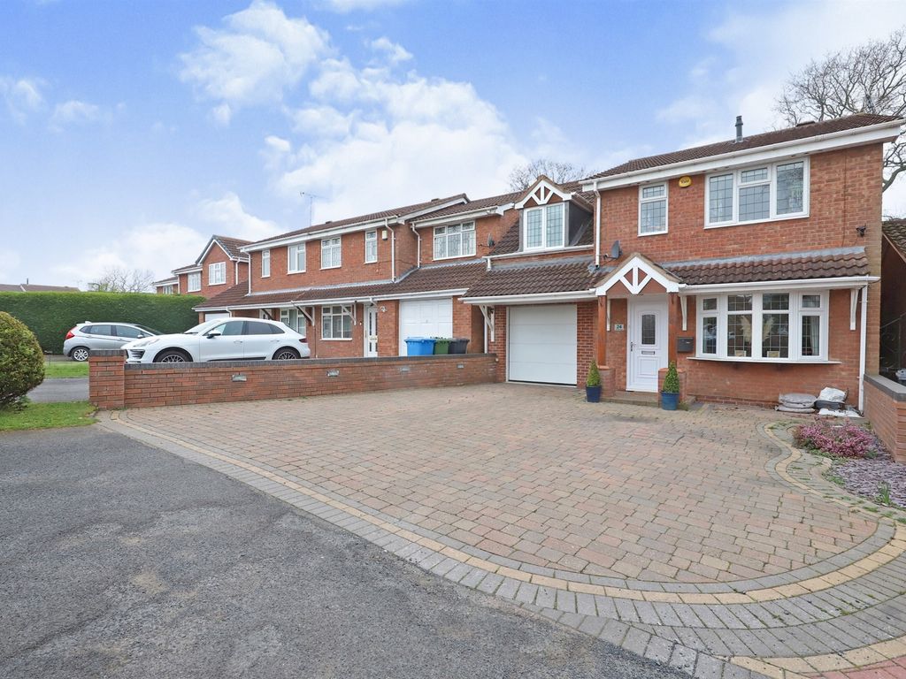 4 bed detached house for sale in Dunlin Drive, Featherstone
