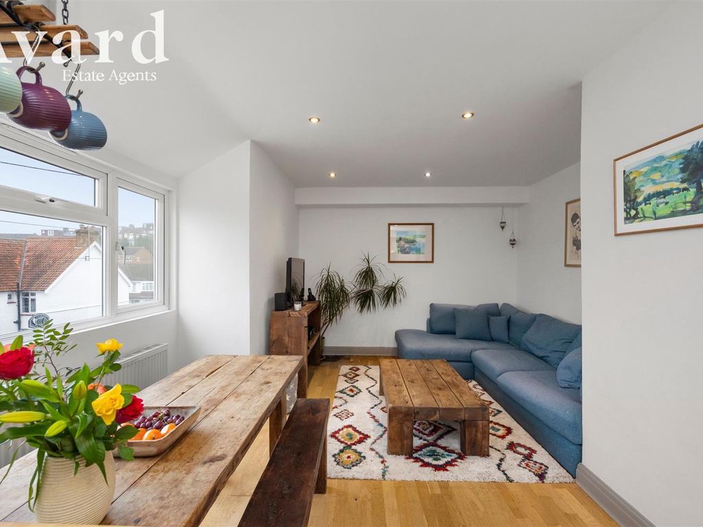 2 bed flat for sale in Hollingbury Place, Brighton BN1, £250,000 Zoopla