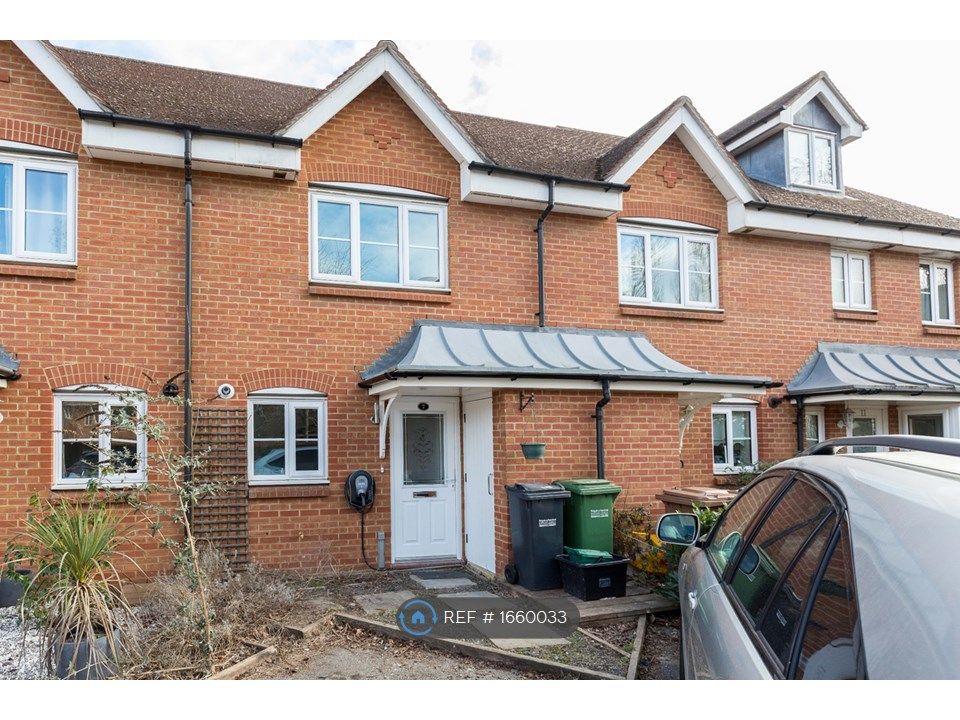 2 bed terraced house to rent in Kingsfield Way, Redhill RH1 Zoopla