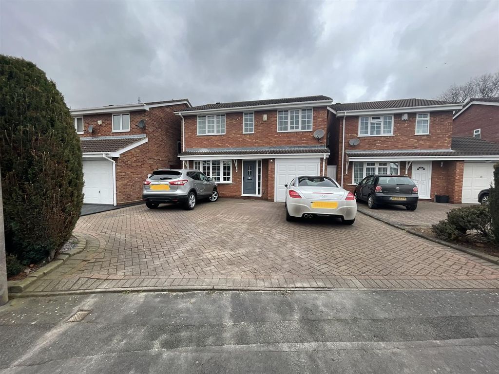 5 bed detached house for sale in Faircroft Road, Castle Bromwich