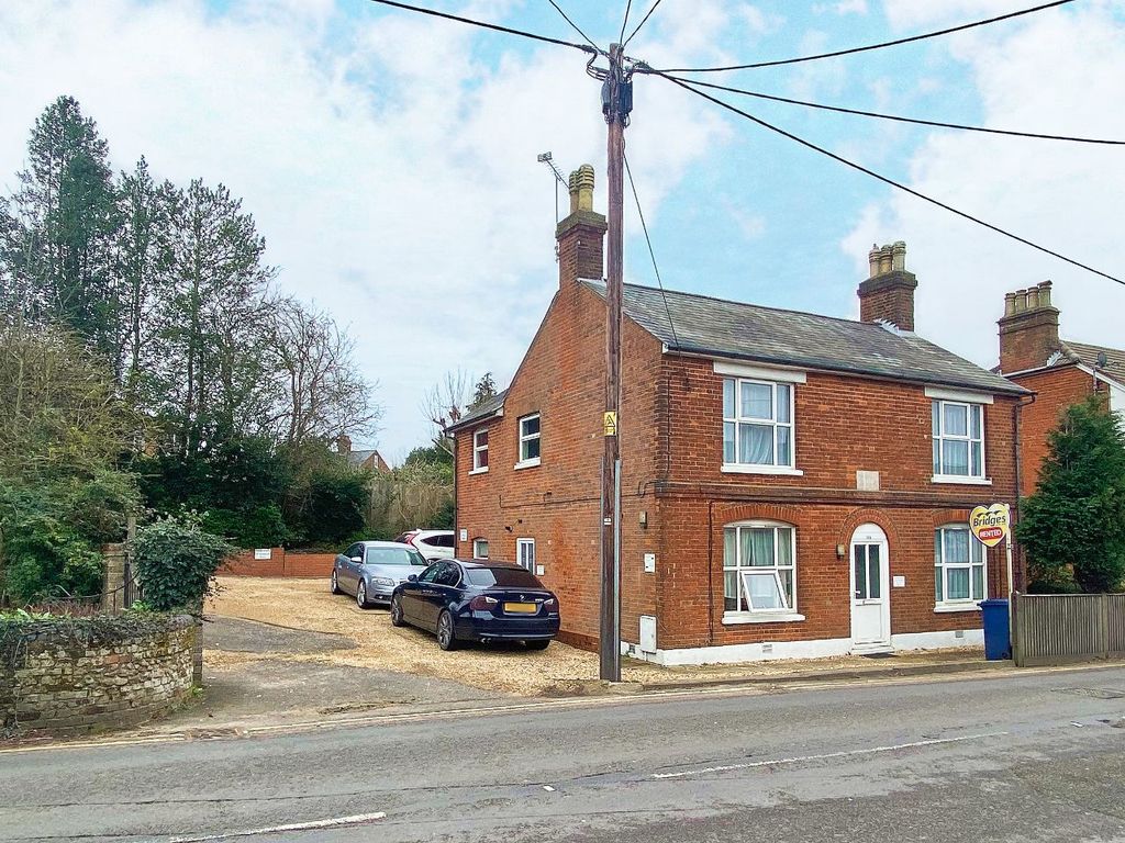 1 bed to rent in Upper Hale Road, Upper Hale, Farnham GU9