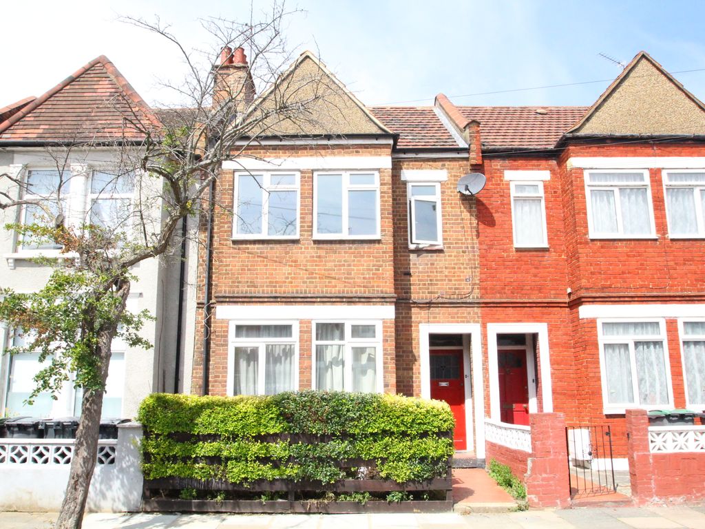 2 bed flat to rent in Sirdar Road, London N22, £1,750 pcm Zoopla