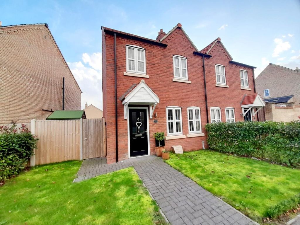 3 bed semidetached house for sale in Bob Rainsforth Way, Gainsborough