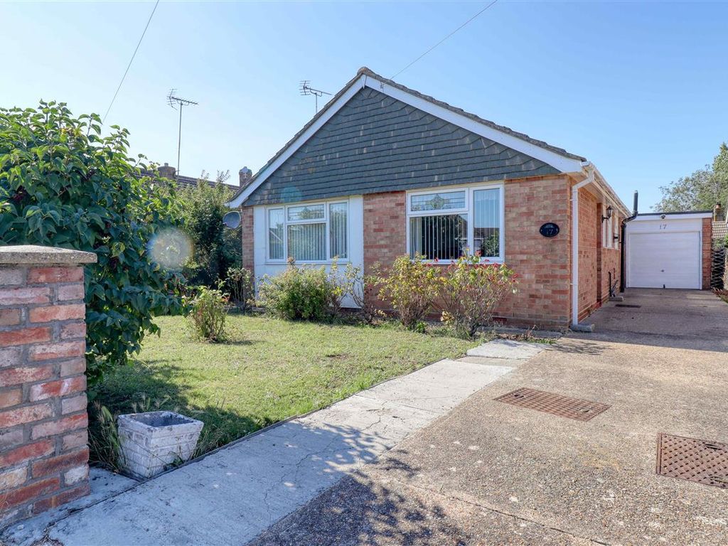 2 bed bungalow for sale in Seymour Road, Jaywick, ClactonOnSea CO15