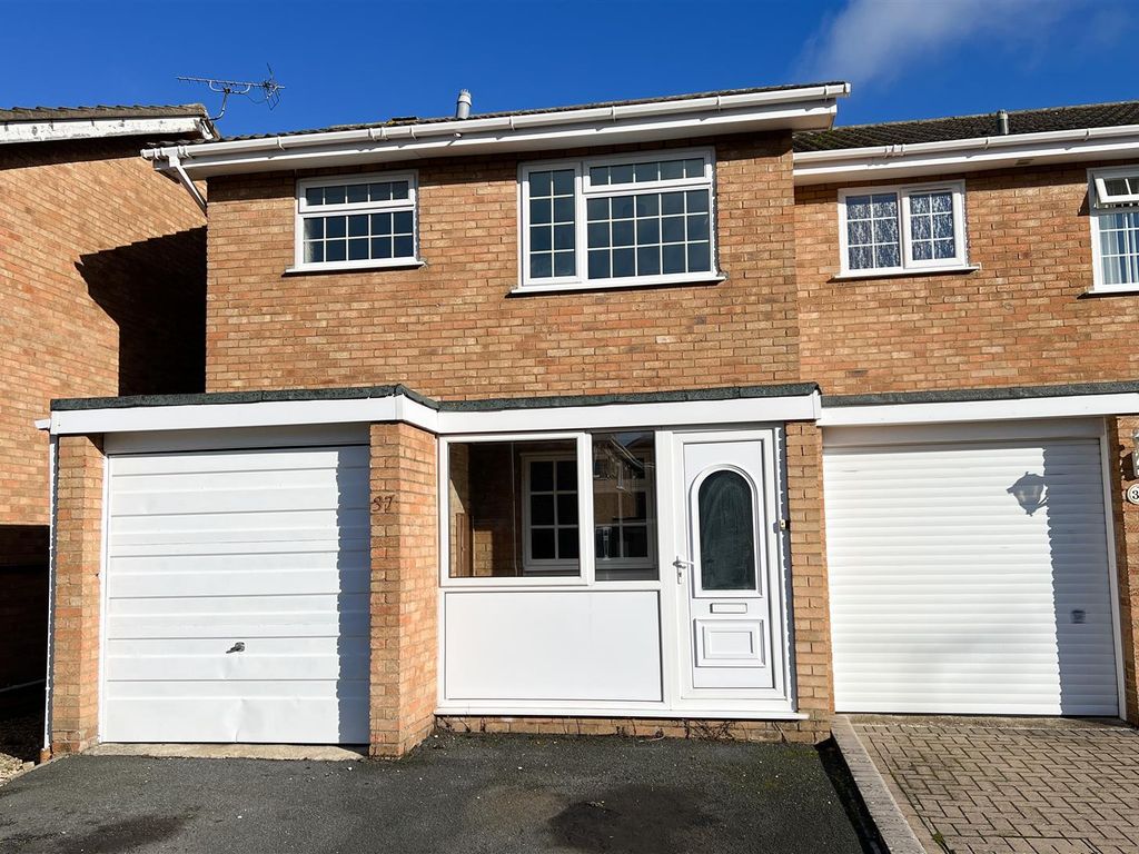 2 bed property for sale in Glynbridge Gardens, Cheltenham GL51, £