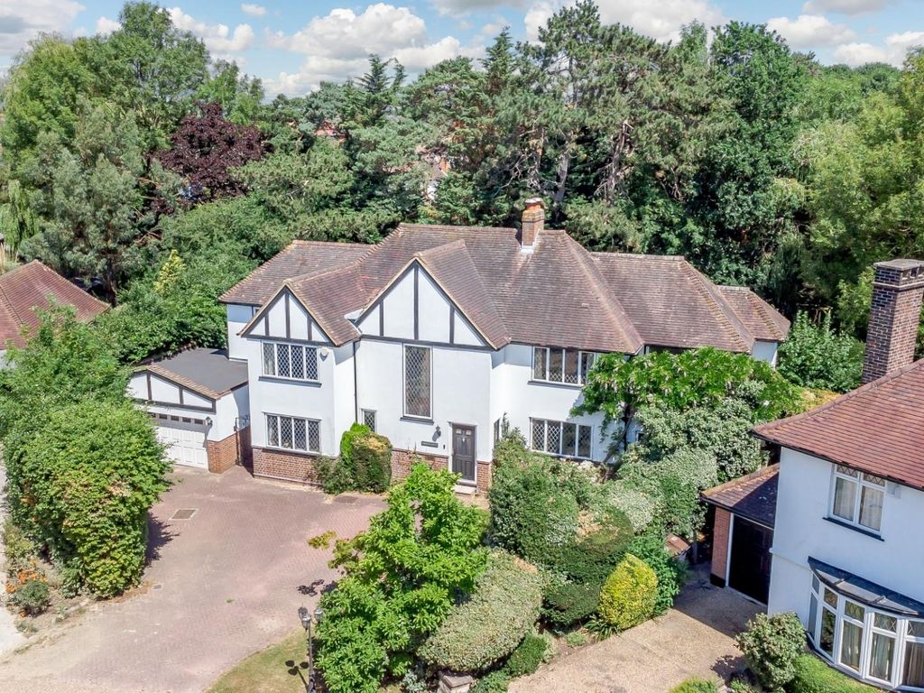 Oakwood Close, Chislehurst BR7  