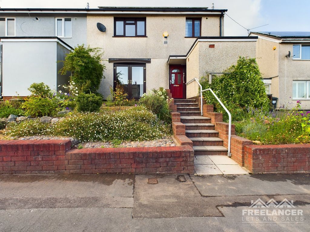 3 bed semidetached house for sale in Medlock Crescent, Bettws, Newport