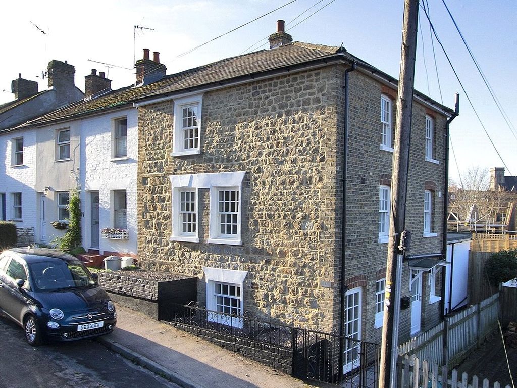 4 bed end terrace house for sale in Sandy Lane, Sevenoaks, Kent TN13