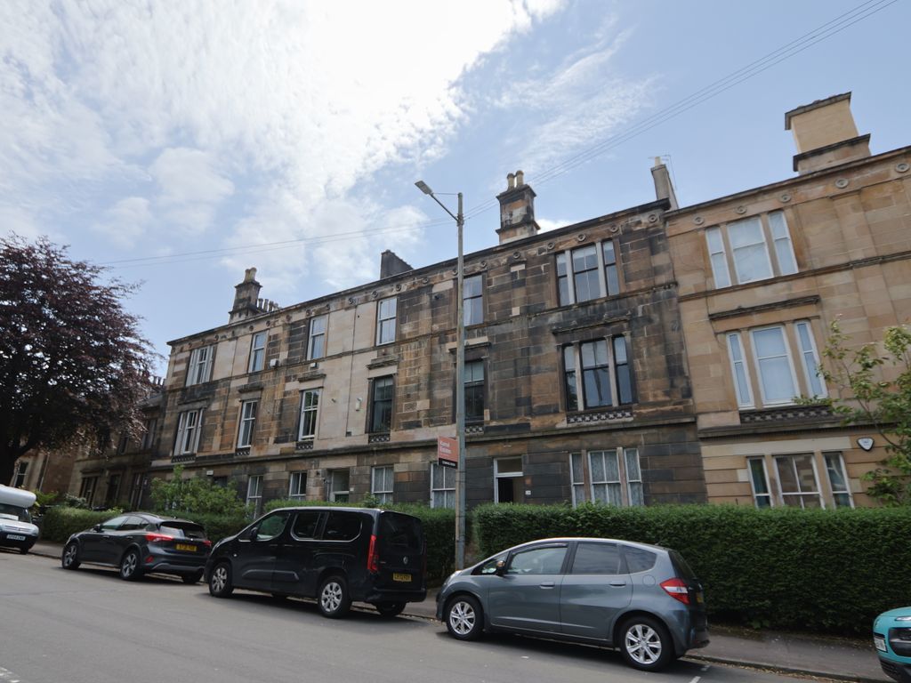5 bed flat for sale in Queen Mary Avenue, Glasgow G42, £220,000 Zoopla