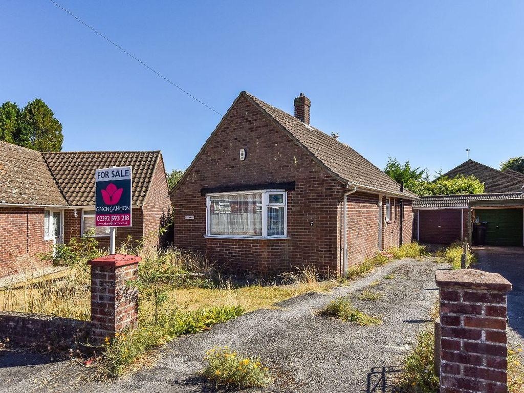 3 bed bungalow for sale in Aldridge Close, Clanfield, Waterlooville PO8