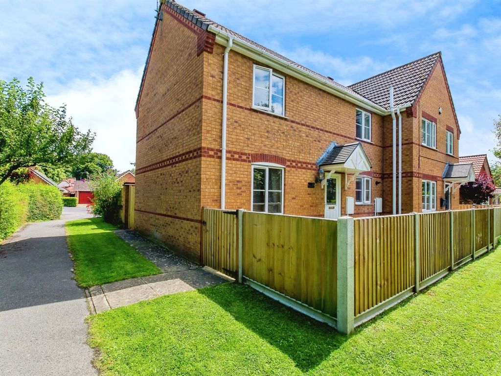3 bed semidetached house for sale in Cleymond Chase, Kirton, Boston