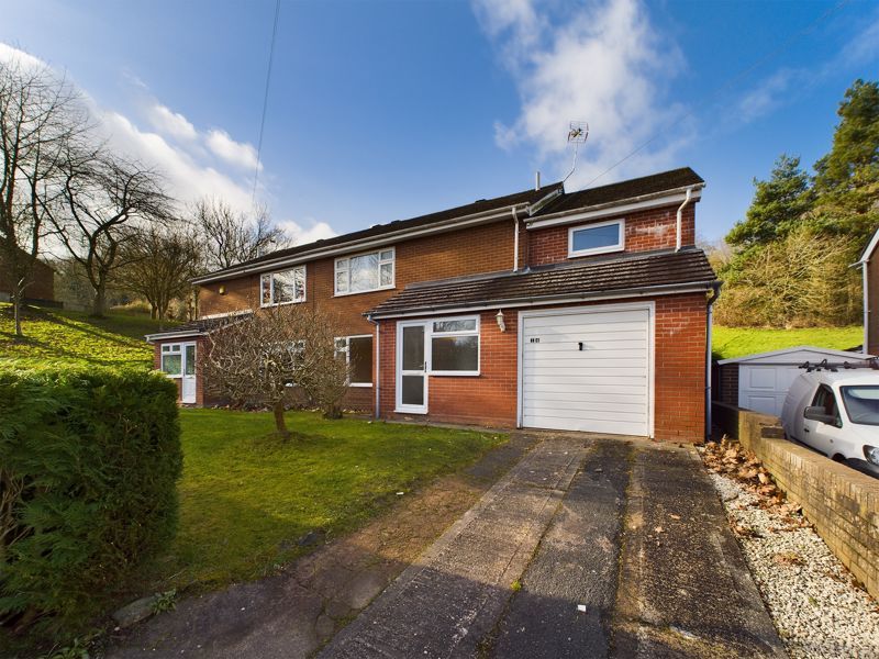 4 bed semidetached house for sale in Johnstone Close, Wrockwardine