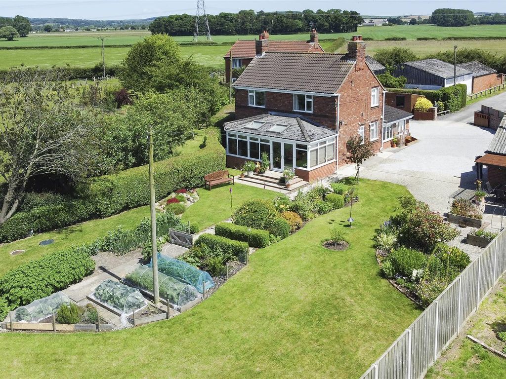 3 bed detached house for sale in Red House Lane, Shiptonthorpe, York