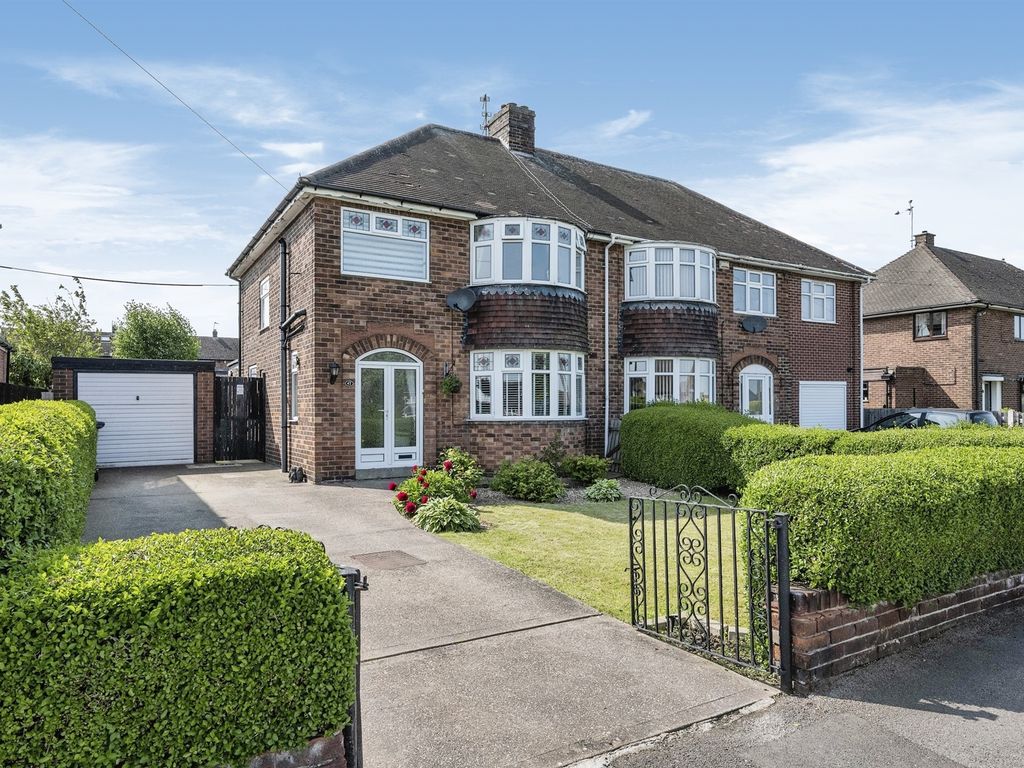 3 bed semidetached house for sale in Braithwell Road, Maltby