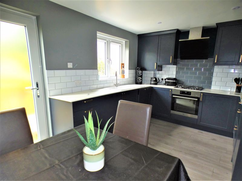 3 bed semidetached house for sale in Portsmouth Road, Bursledon