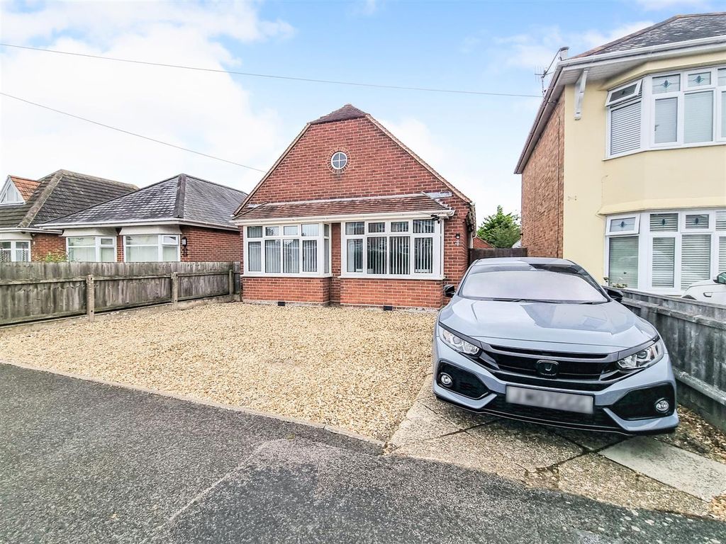 3 bed detached house for sale in Stanley Green Road, Poole BH15 Zoopla