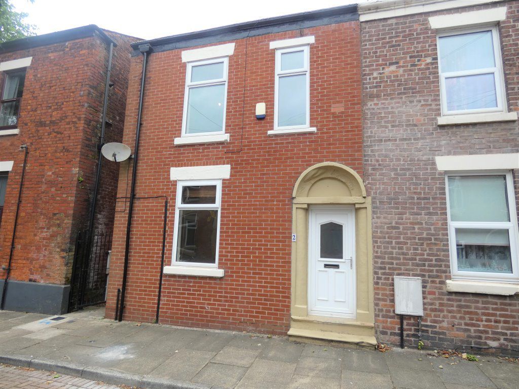 3 bed terraced house to rent in Bird Street, Preston PR1, £850 pcm Zoopla