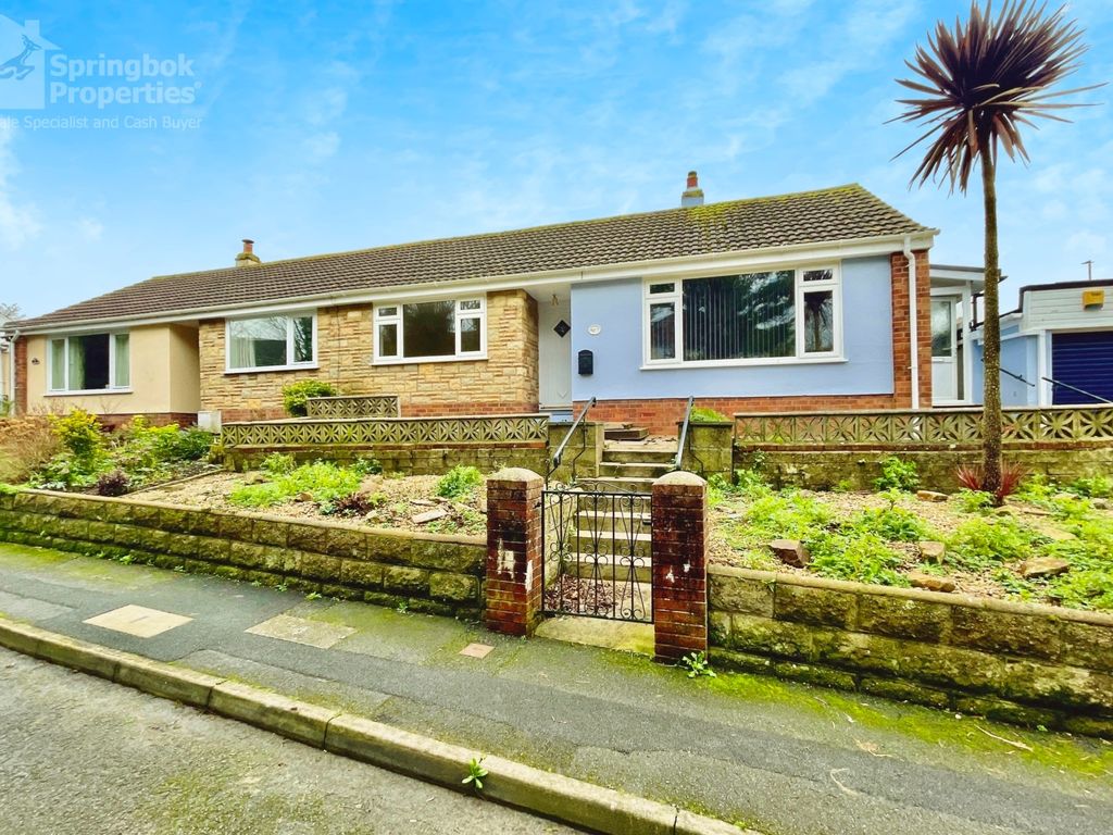 2 bed semidetached bungalow for sale in Acacia Close, Bideford, Devon