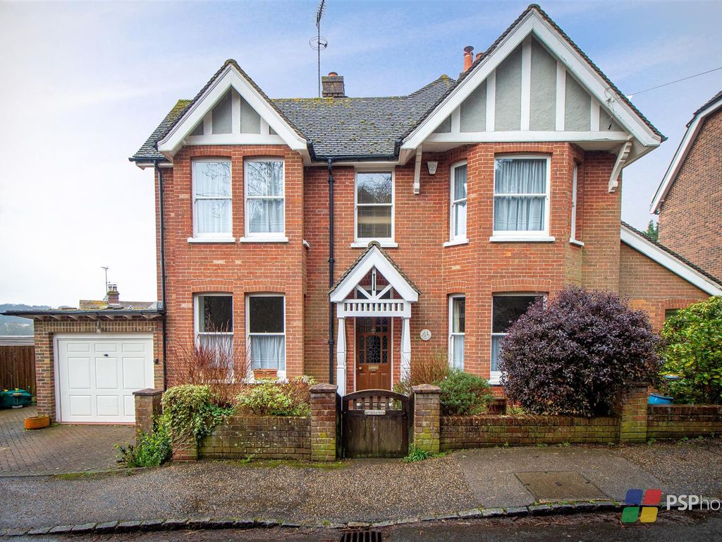 3 bed detached house for sale in Bramble Hill, Haywards Heath