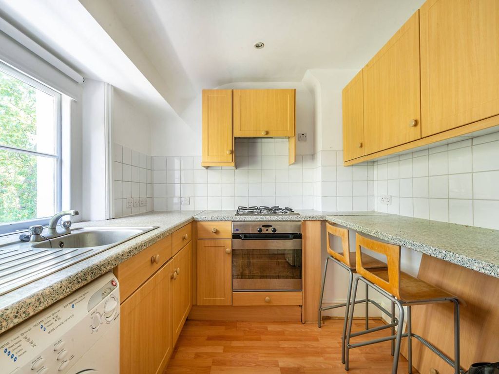 Studio to rent in Westbourne Terrace, Paddington, London W2 Zoopla