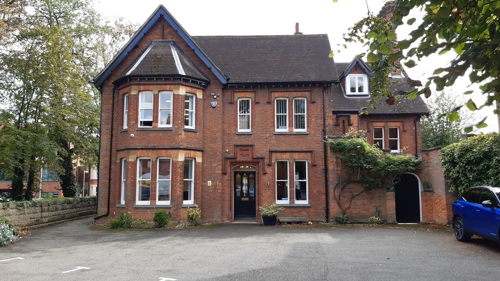 Office to let in Stamford House, 118 Bromham Road, Bedford MK40, £75,000 pa Zoopla