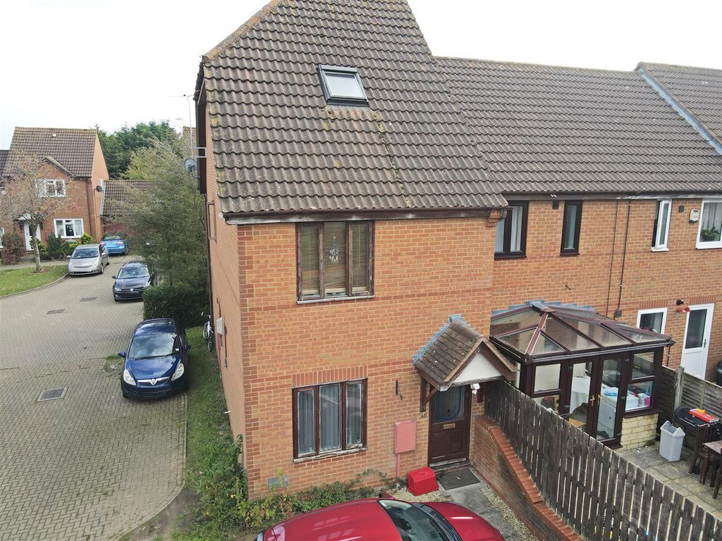 2 bed flat for sale in Wistmans, Furzton, Milton Keynes MK4 Zoopla