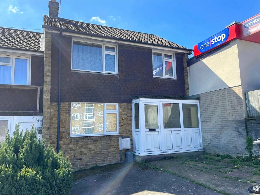 4 bed terraced house to rent in Tenterden Drive, Canterbury, Kent CT2