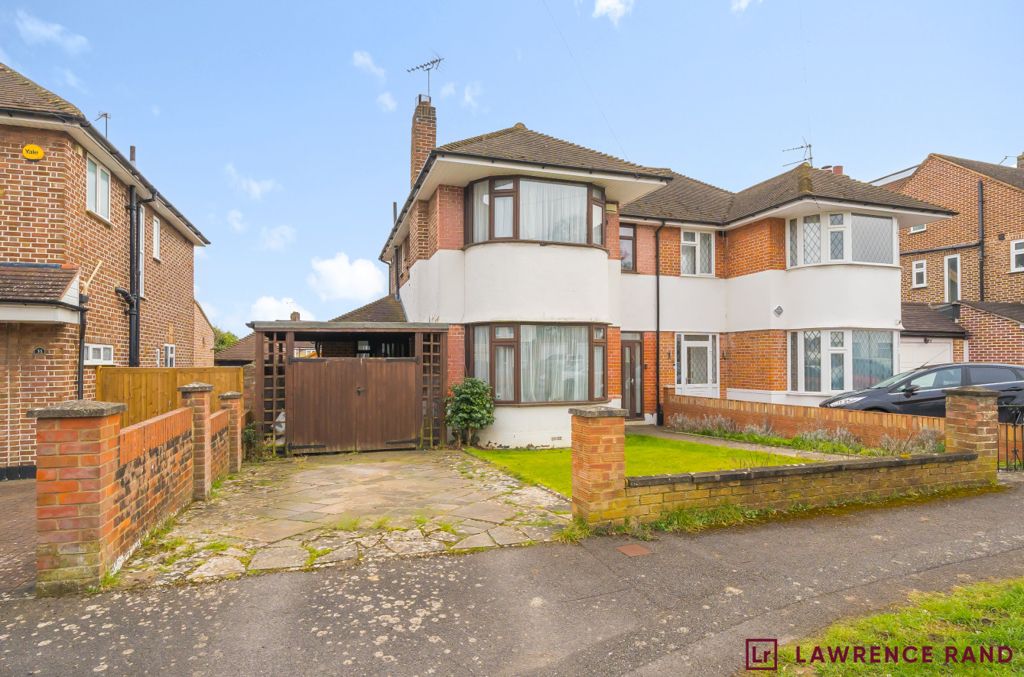 3 bed semidetached house for sale in Pavilion Way, Ruislip, Middlesex
