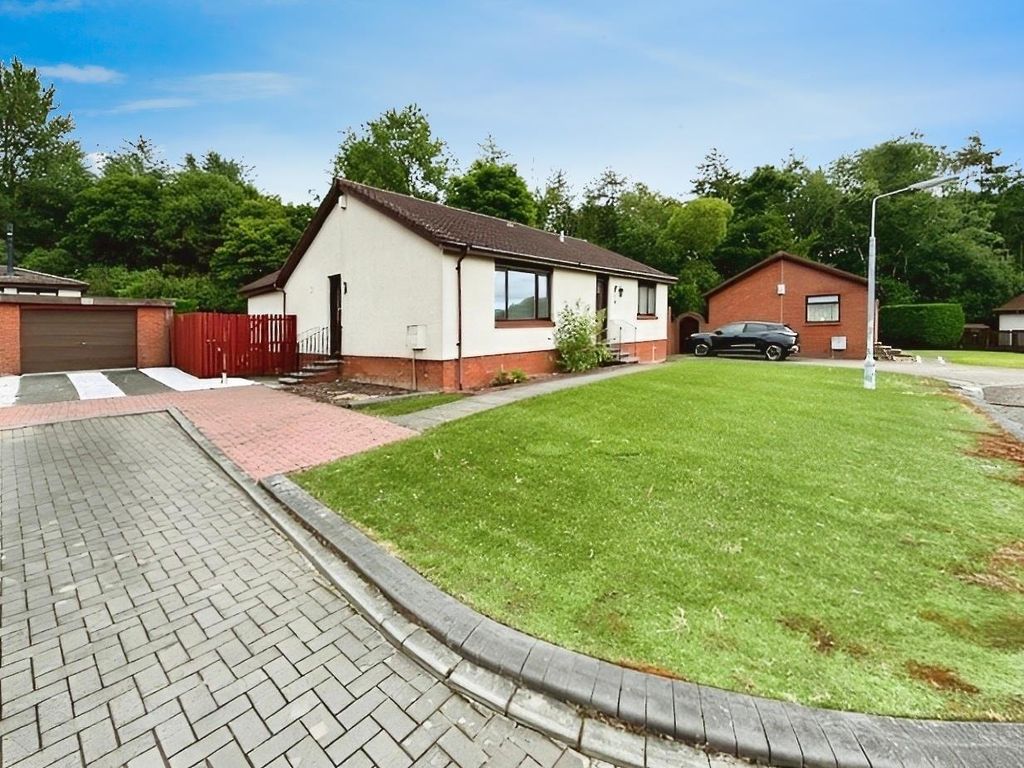 3 bed detached bungalow for sale in Cornhill Road, Finglassie