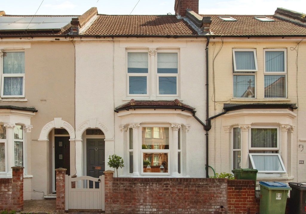 3 bed terraced house for sale in Gladstone Road, Watford WD17, £425,000