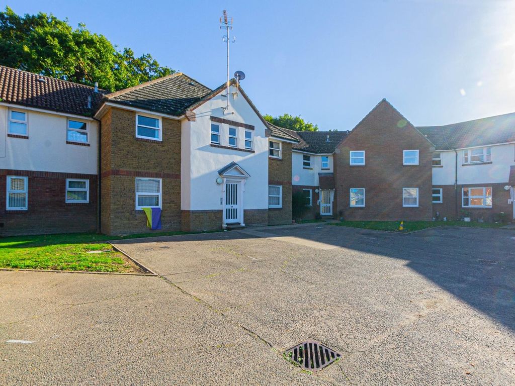 Hollytree Court, Layer Road CO2  
