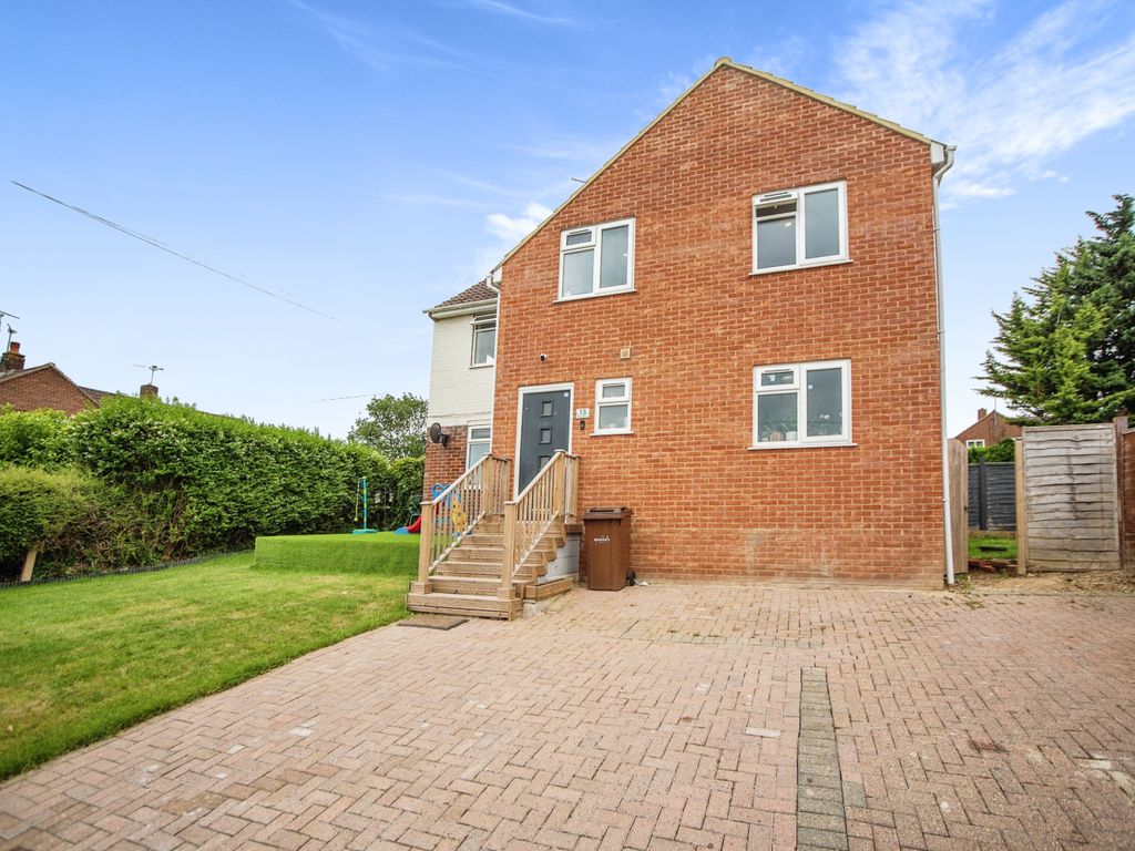4 bed semidetached house for sale in Herne Road, Gillingham, Kent ME8