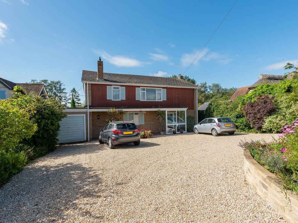 4 bed detached house for sale in Chapel Road, South Leigh OX29, £