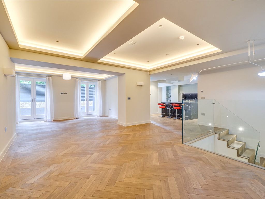 Waldemar Avenue Mansions, Fulham, London SW6