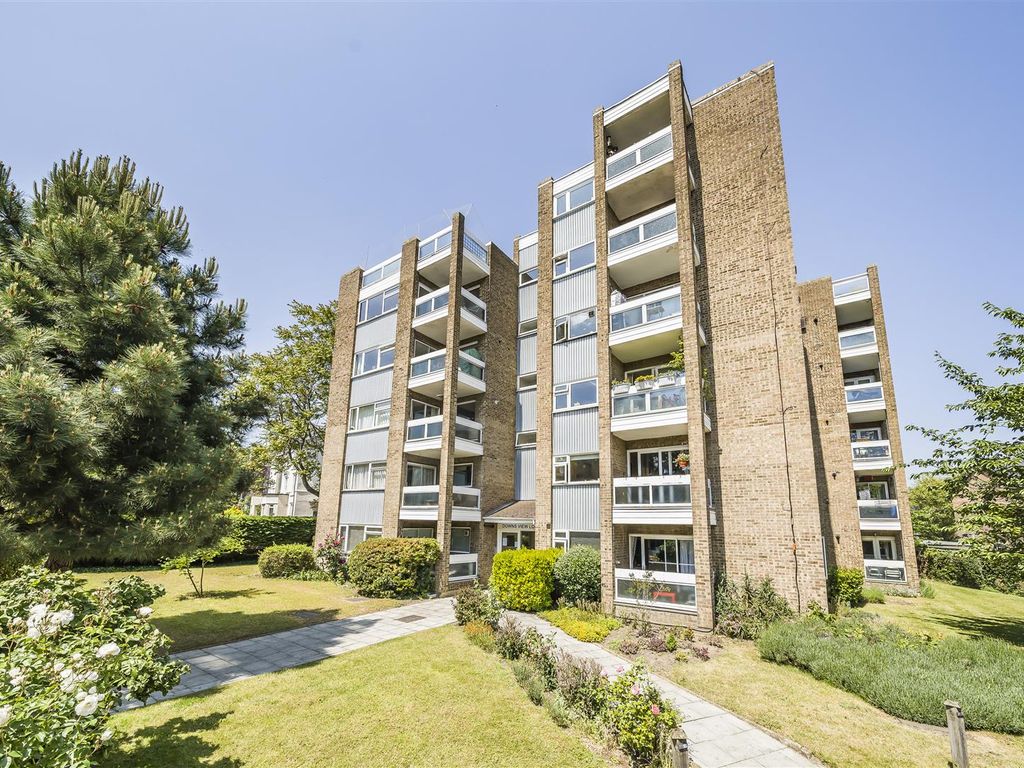 2 bed flat for sale in Oak Hill Road, Surbiton KT6, £425,000 - Zoopla