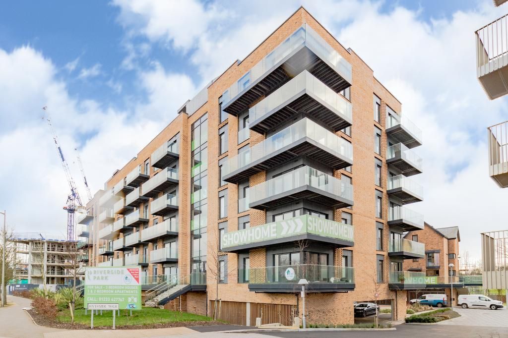 Kenmore Place, Ashford, Kent TN23  