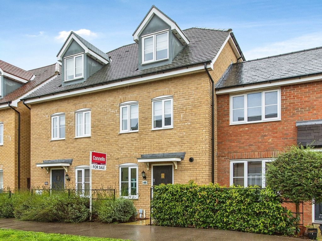 3 bed town house for sale in Summers Hill Drive, Papworth Everard