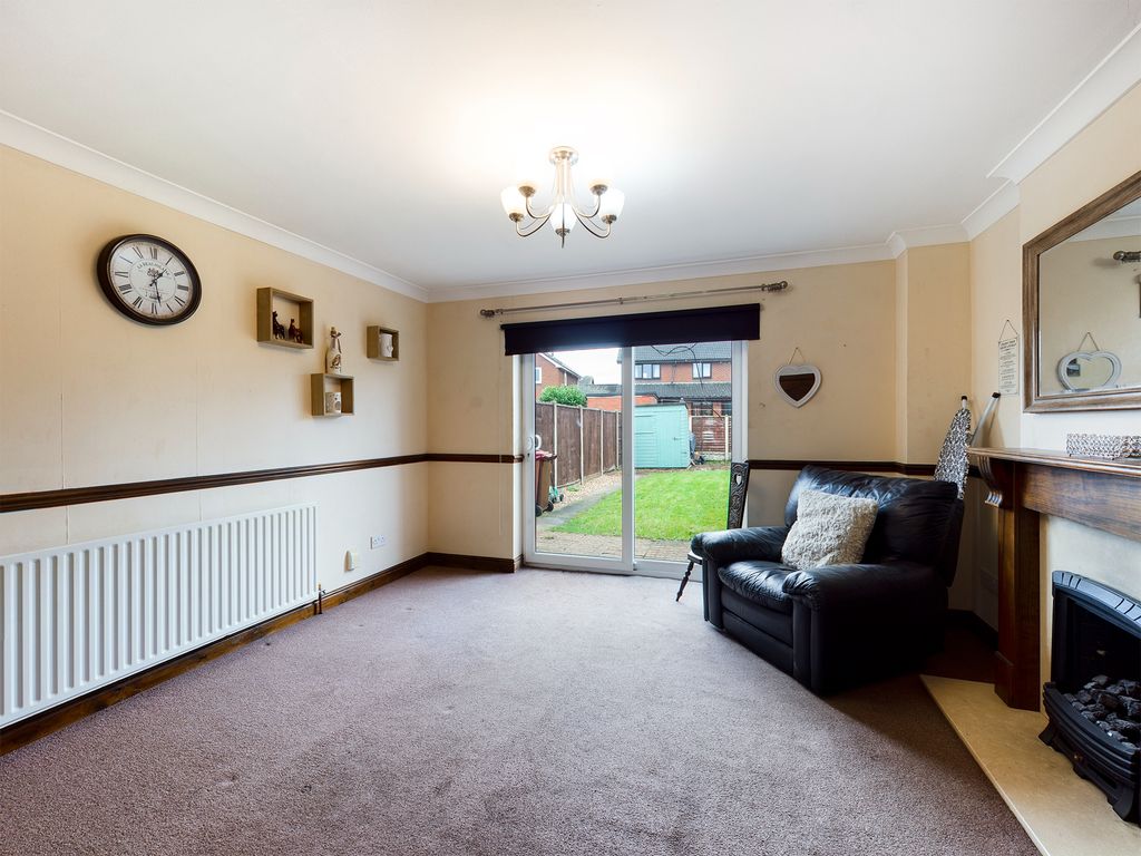 2 bed terraced house for sale in Heron Close, Scunthorpe DN15 Zoopla